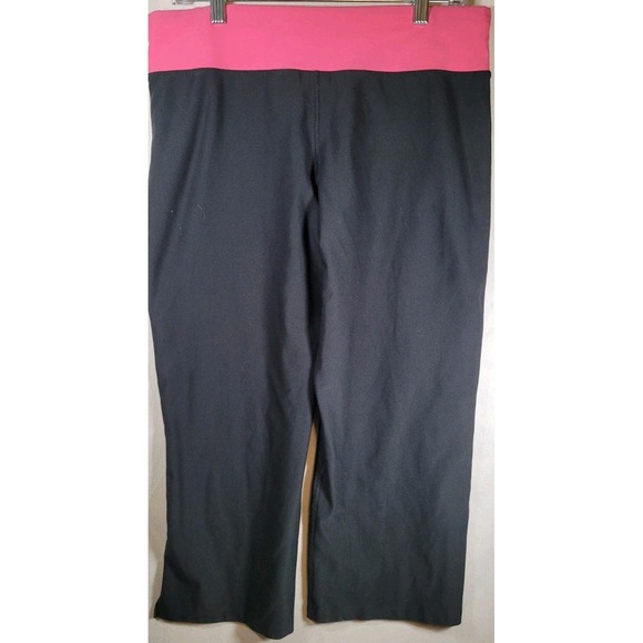 Nike Crop Flare Workout Yoga Athleisure Pants Size Large Black‎ 227608-040 - Picture 5 of 7